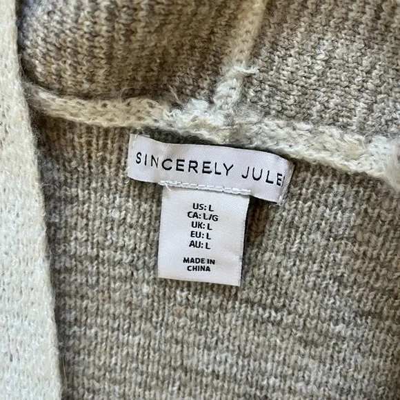 Sincerely Jules Long Open-Front Geometric Cardigan in Cream, Tan, and Gray - Picture 3 of 9